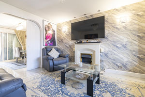 Lounge- click for photo gallery